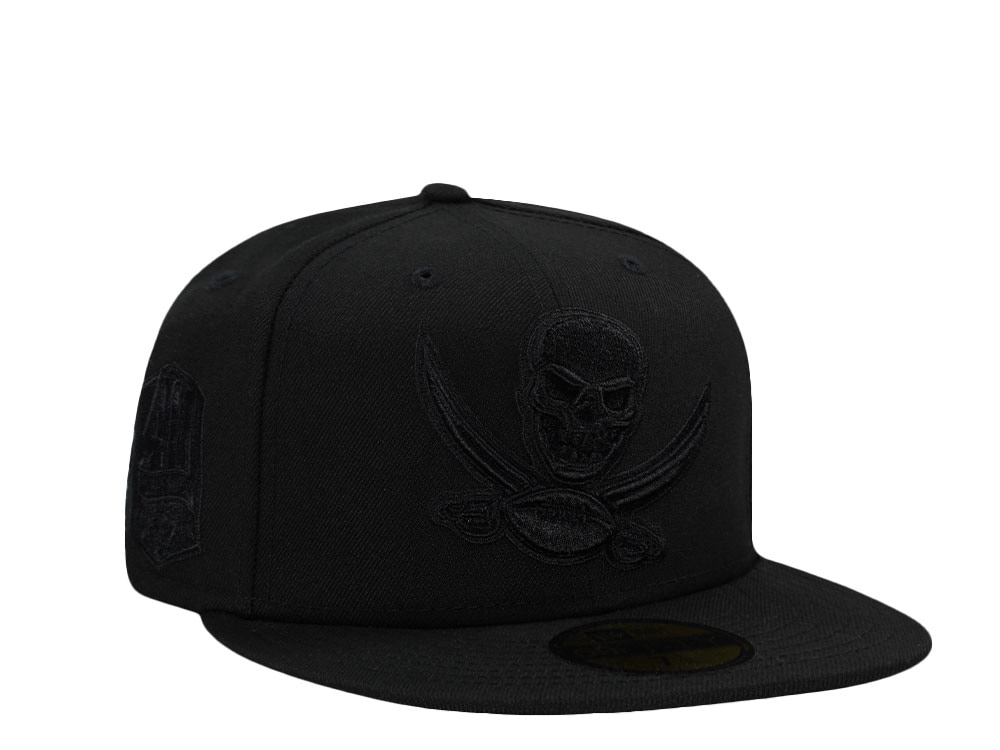 New Era Tampa Bay Buccaneers 40th Anniversary Blackout Prime Edition 59Fifty Fitted Cap