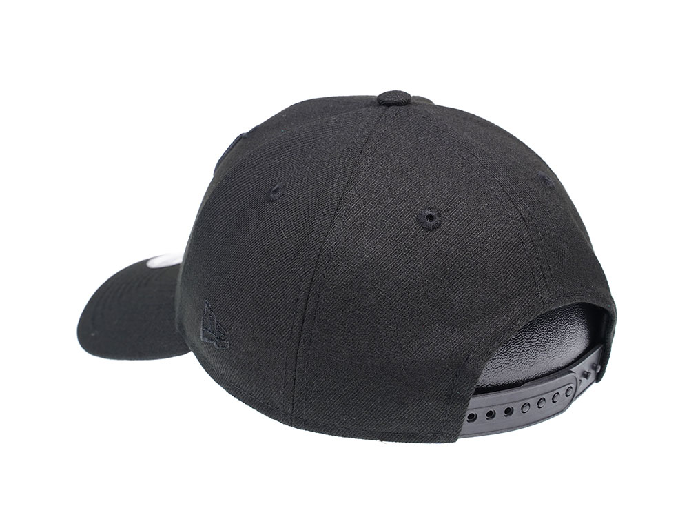 New Era Chicago Bulls Black on Black Edition 9Forty  Snapback Cap