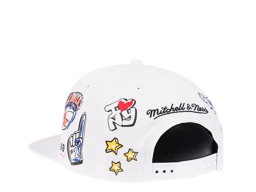 Mitchell & Ness New York Knicks White Hand Drawn Snapback Cap