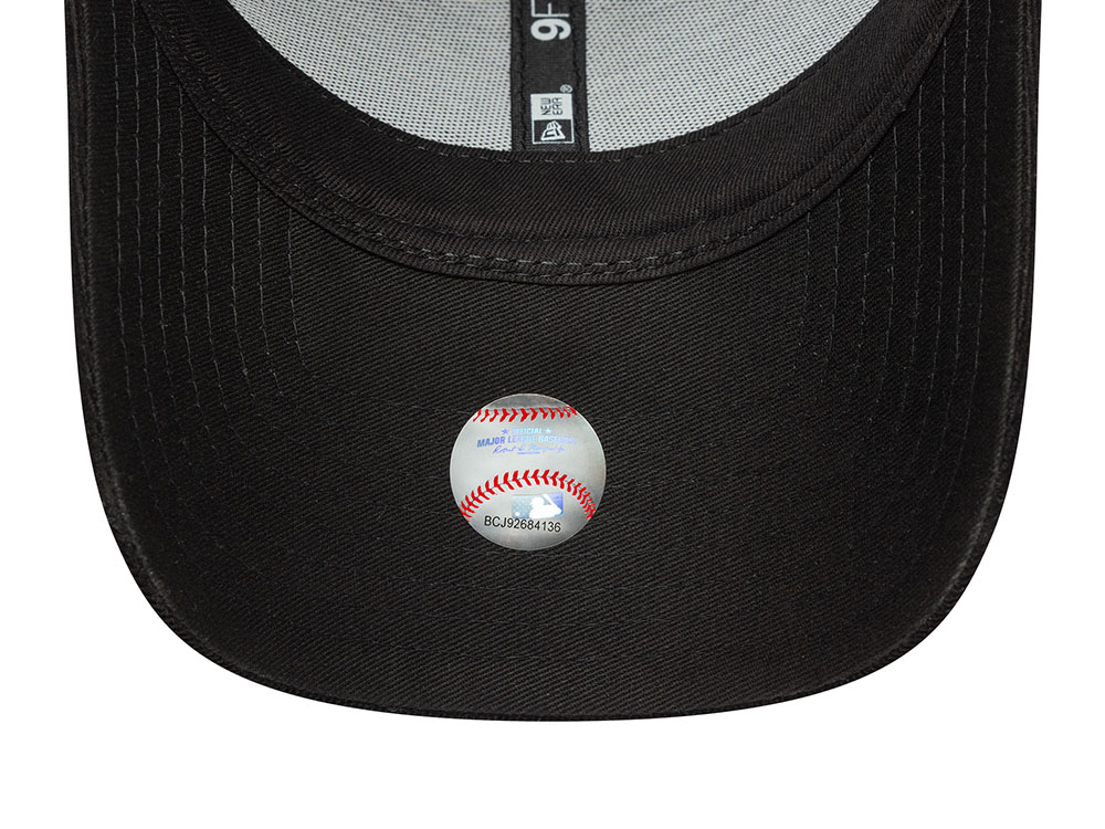 New Era New York Yankees Cord Flawless Black Edition 9Forty Strapback Cap