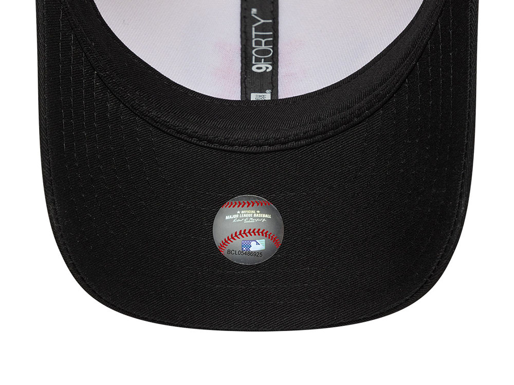 New Era New York Mets Side Script Two Tone 9Forty M Crown Snapback Cap