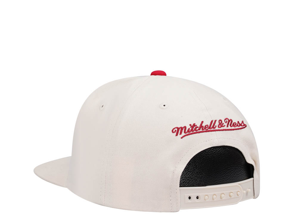 Mitchell & Ness Miami Heat Reframe Retro Off White Snapback Cap