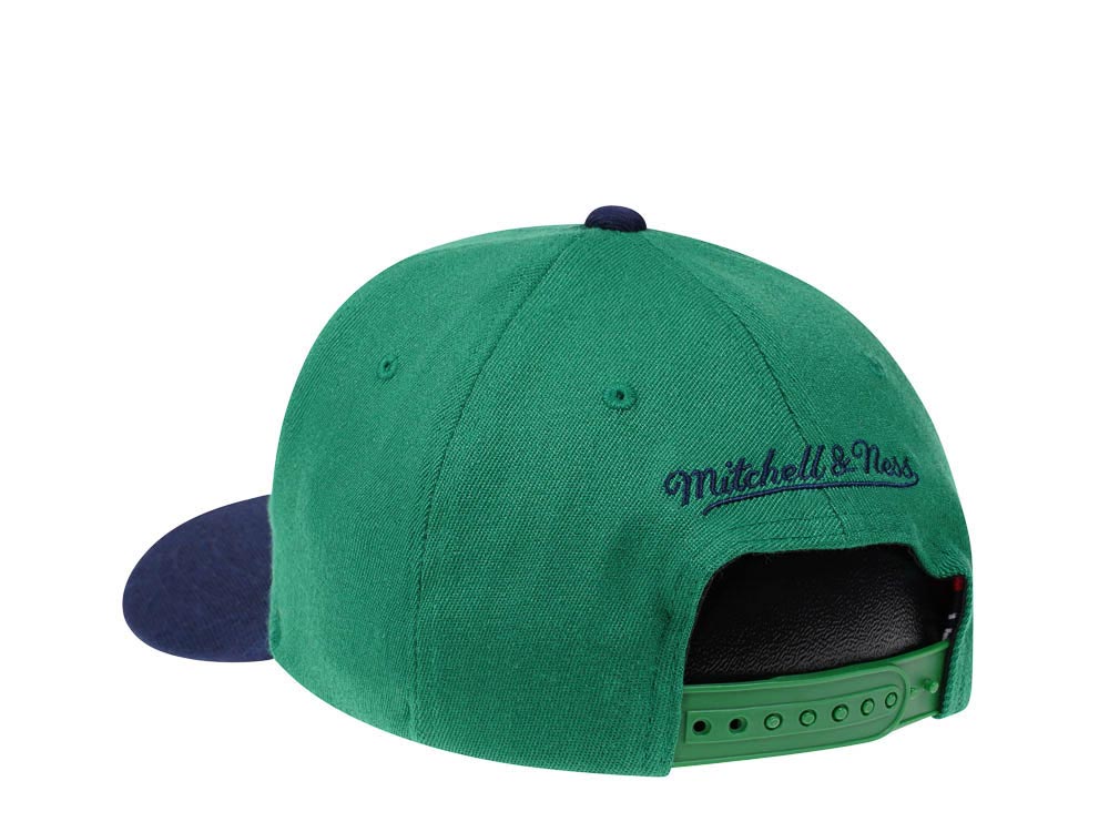 Mitchell & Ness Dallas Mavericks Team Two Tone Red Line Solid Flex Snapback Cap