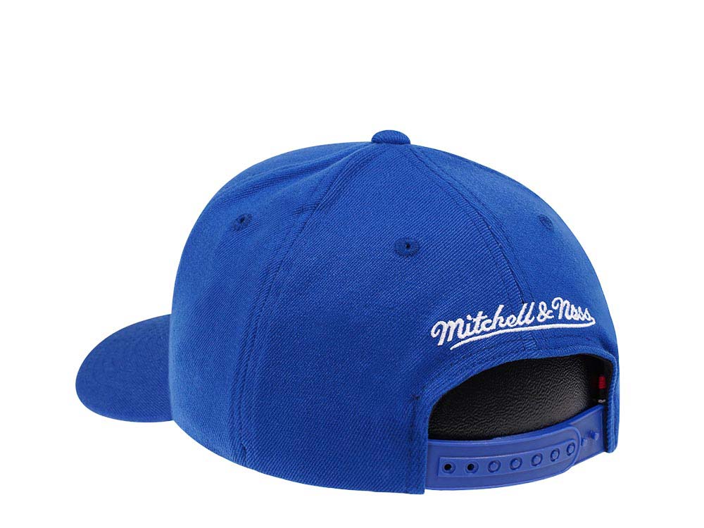 Mitchell & Ness Detroit Pistons Team Ground Red Line Flex Snapback Cap
