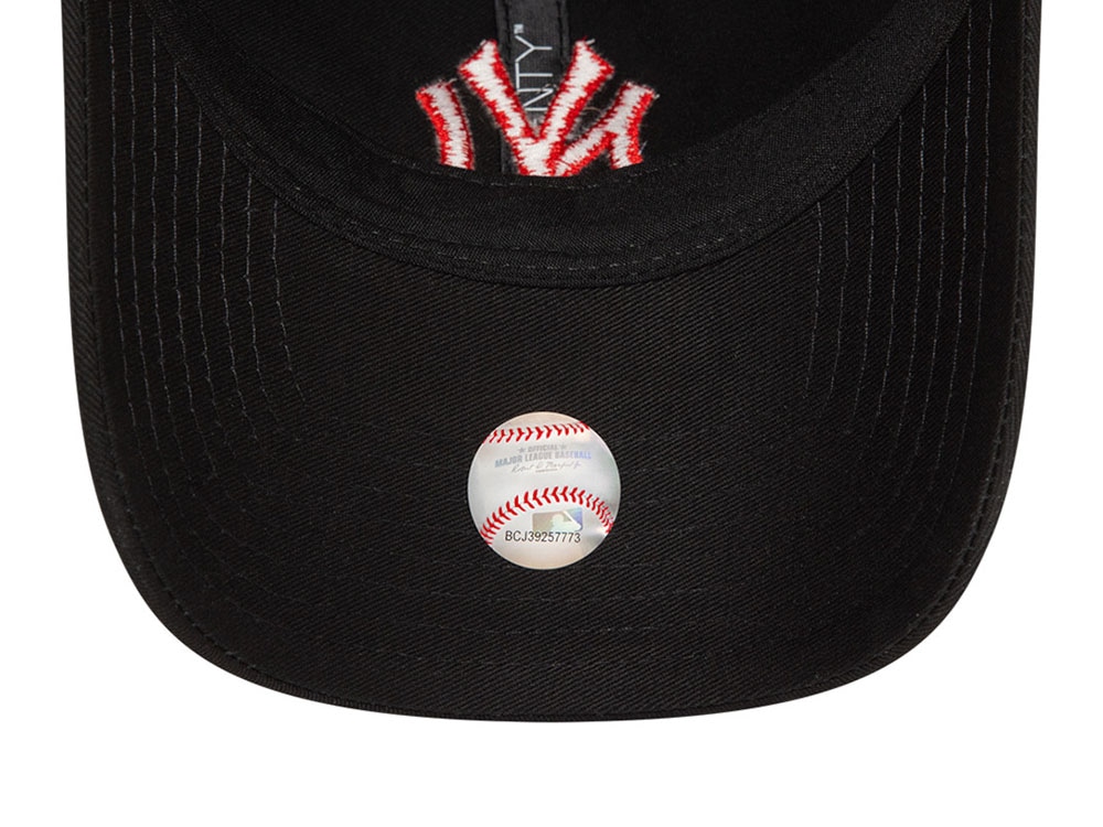 New Era New York Yankees Essential League Black And Red 9Twenty Strapback Cap
