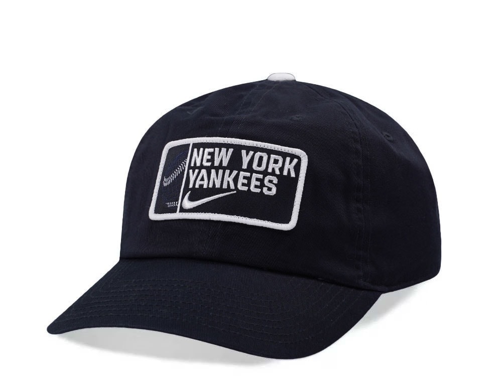Nike New York Yankees Primetime Club Black Edition Strapback Cap