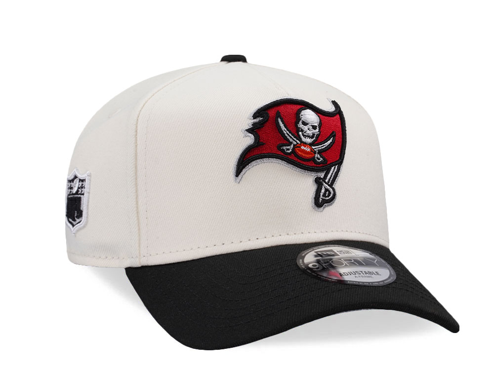New Era Tampa Bay Buccaneers Classic Chrome Two Tone Edition 9Forty A Frame Snapback Cap