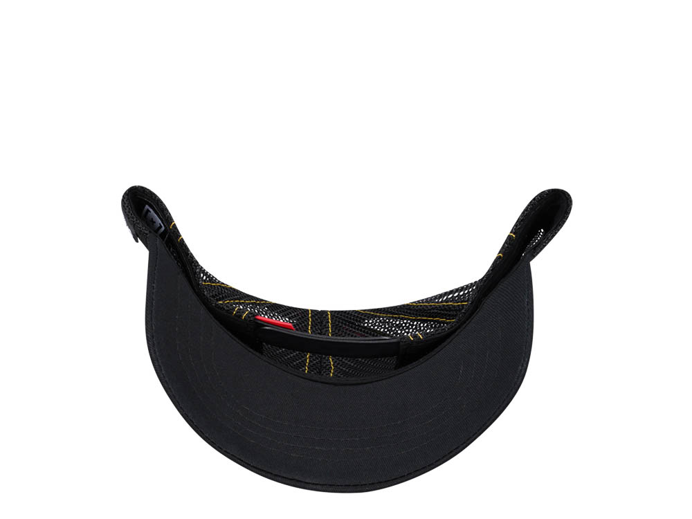 Capslab Looney Tunes Daffy Black Trucker Snapback Cap