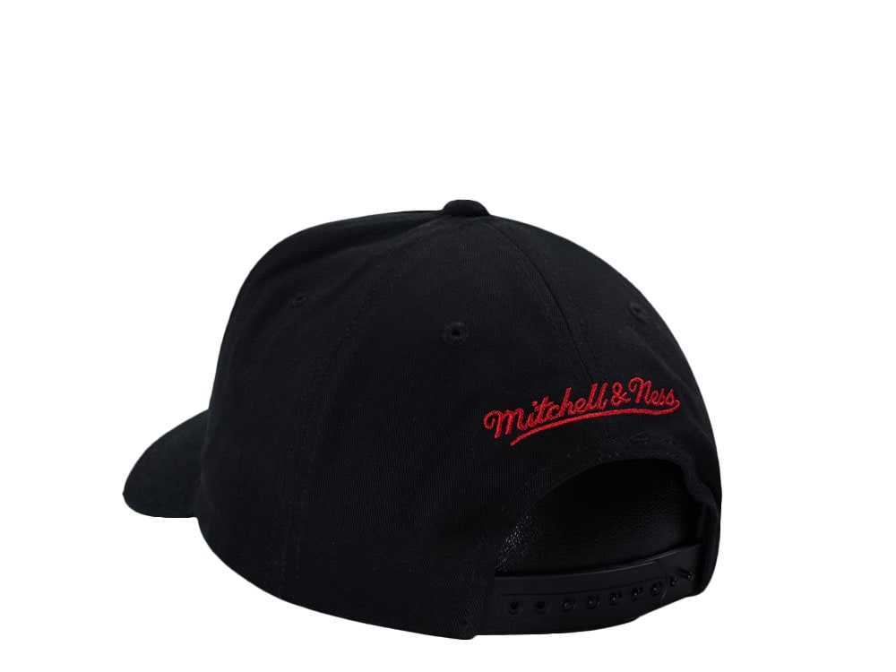 Mitchell & Ness Miami Heat Black Pro Pinch Fit Snapback Cap