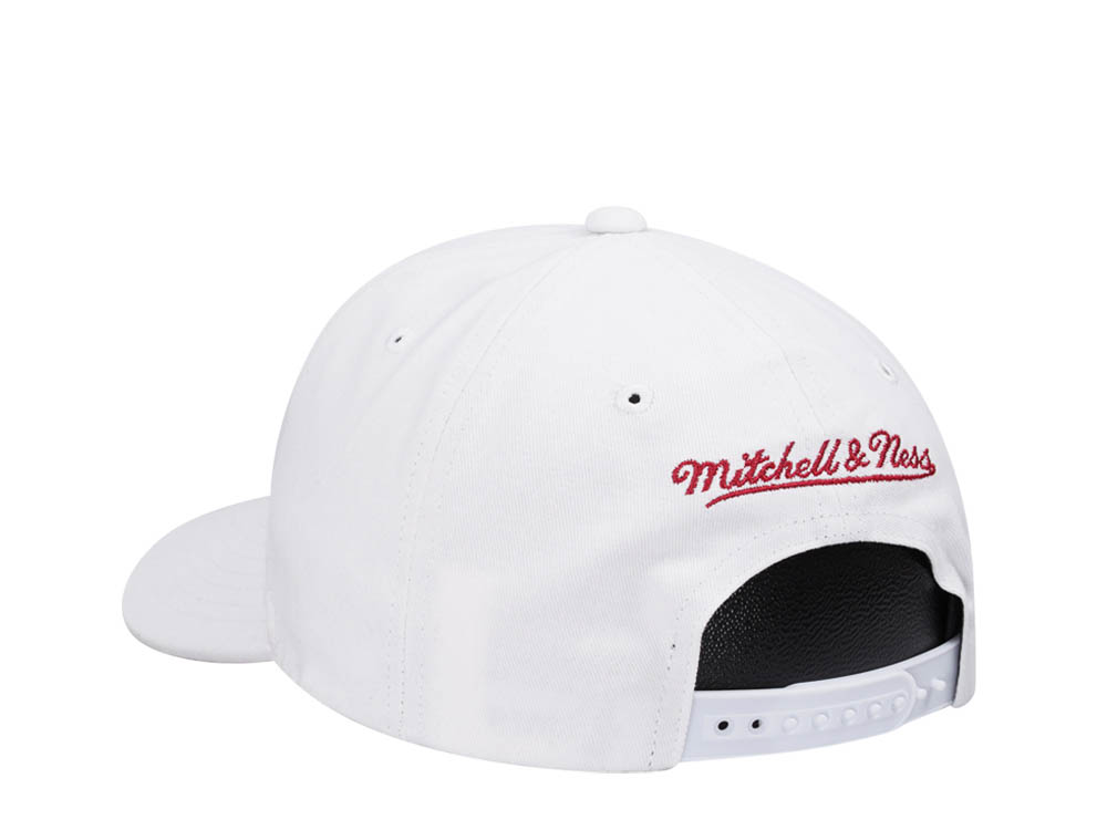 Mitchell & Ness Chicago Bulls All in Pro White Snapback Cap
