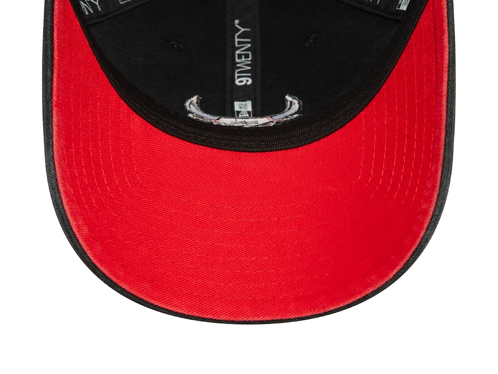 New Era Chicago Bulls Black 9Twenty Strapback Cap