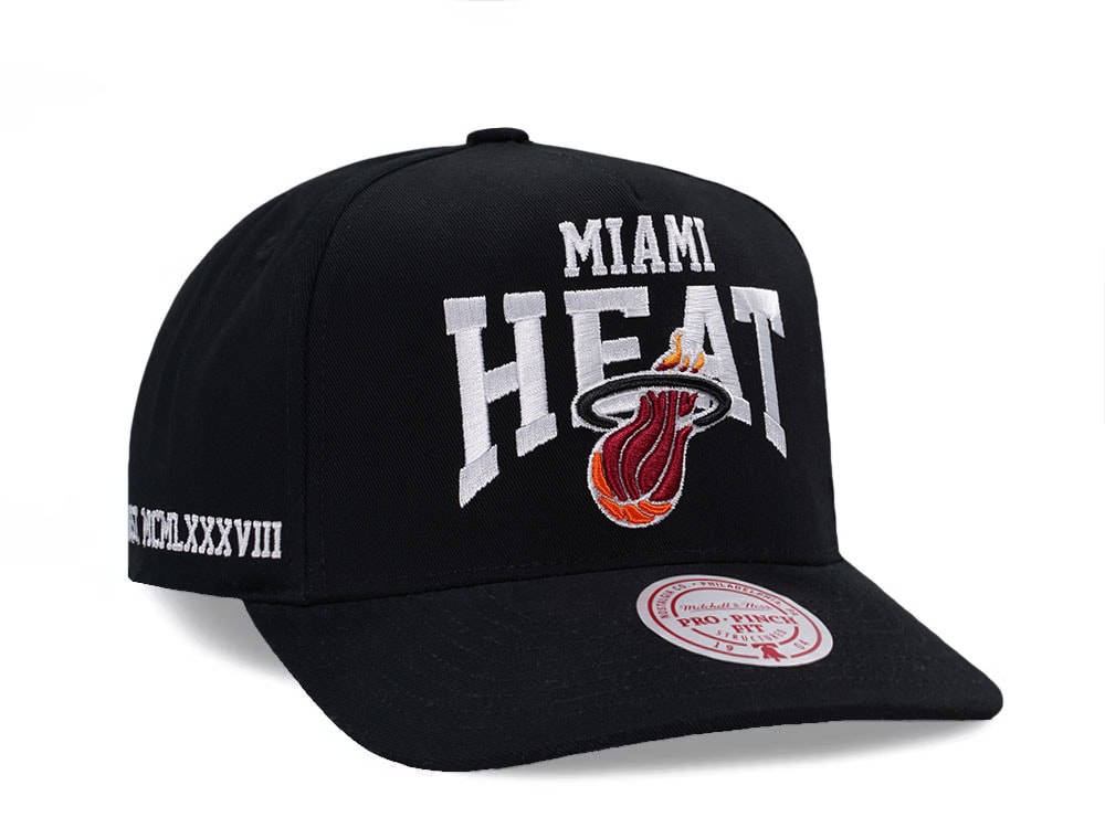 Mitchell & Ness Miami Heat Black Pro Pinch Fit Snapback Cap