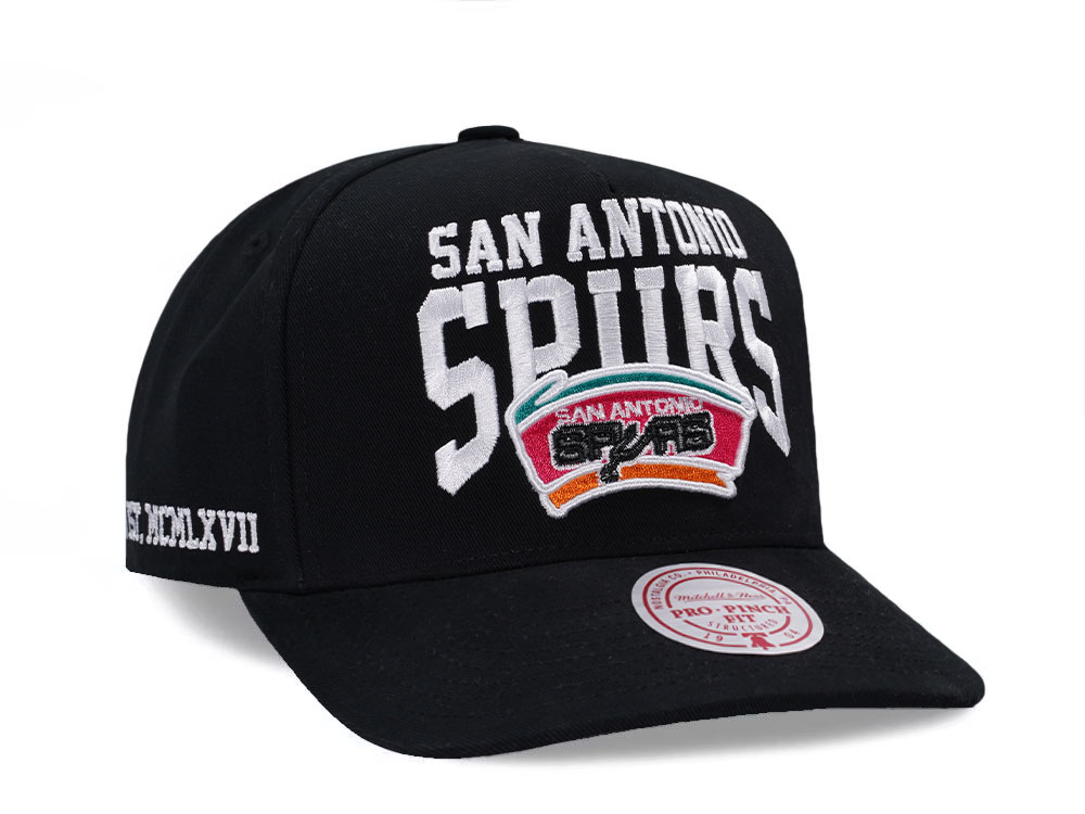 Mitchell & Ness San Antonio Spurs Black Pro Pinch Fit Snapback Cap