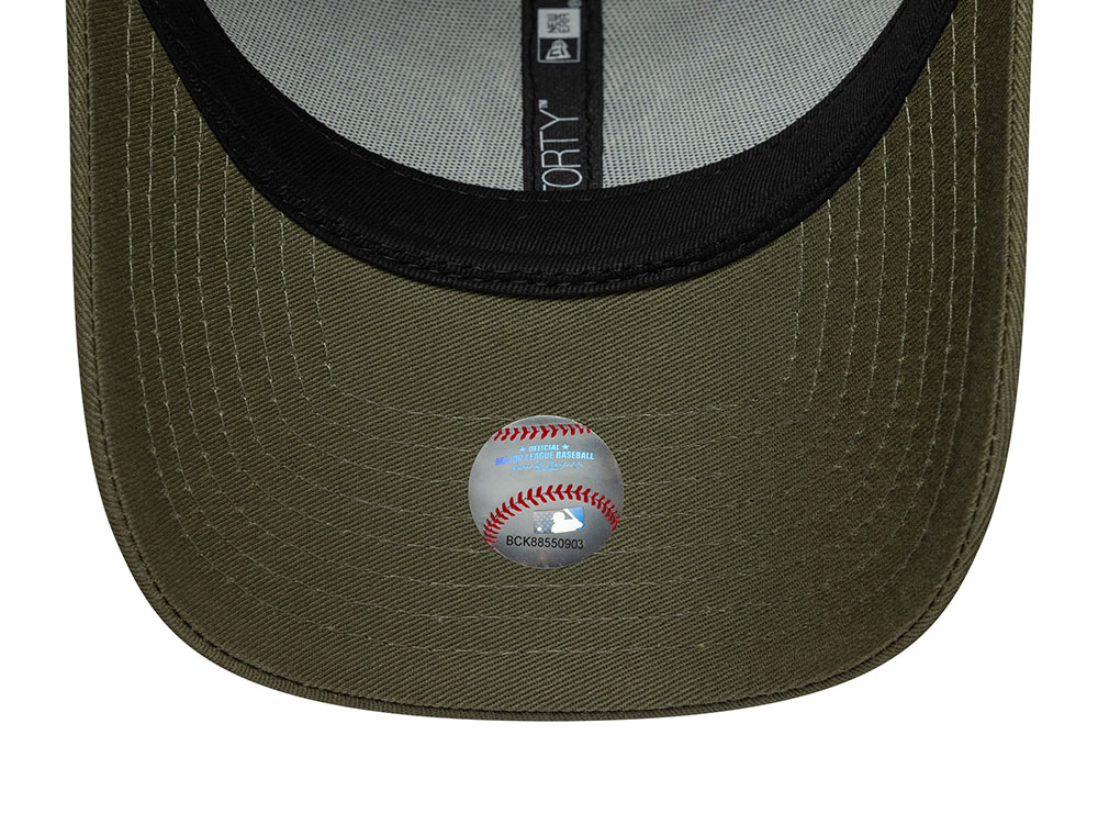 New Era New York Yankees League Essential Olive Edition 9Forty Strapback Cap