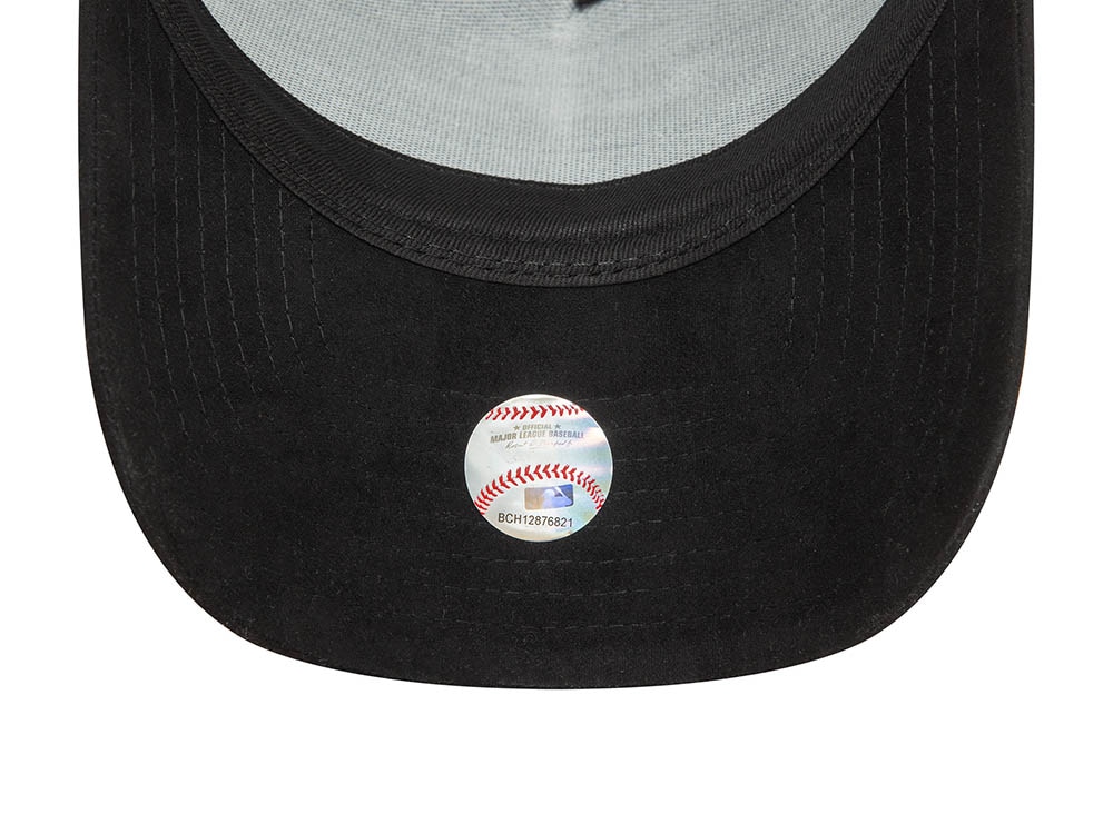 New Era New York Yankees Faux Suede Edition Black 9Forty A Frame Snapback Cap